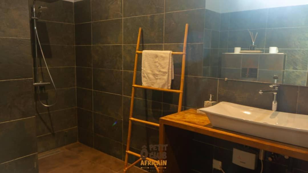 O Petit Club Africain Dakar B&B 외부 사진